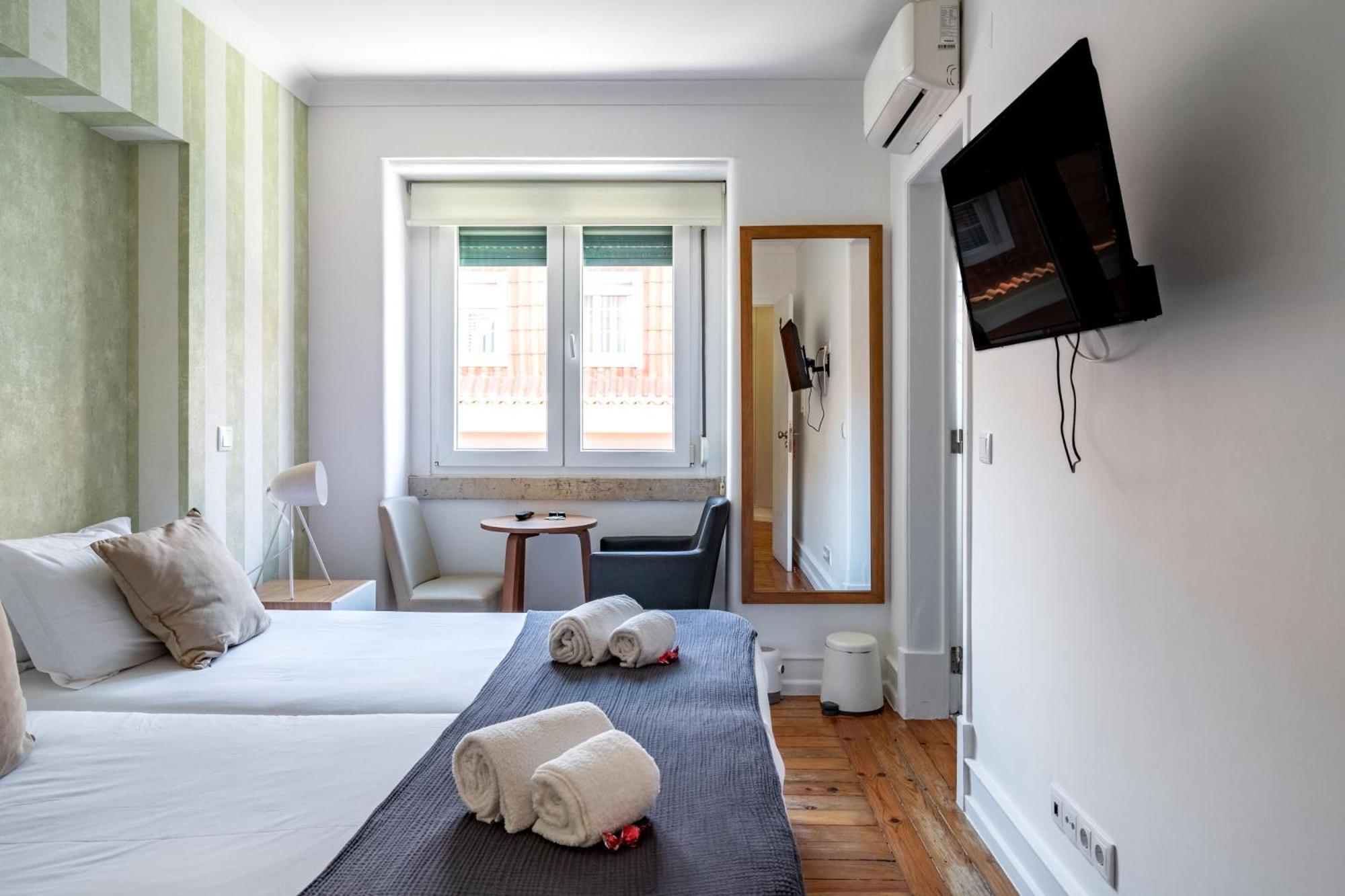 Cozy Avenida Guesthouse Lisbon Exterior photo